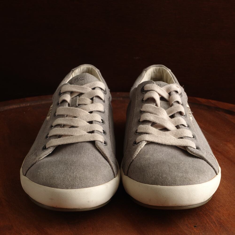 Taos Sneakers WMS SZ 10W Light Gray Star Casual Low Comfort Walking Neutral Shoe - Picture 3 of 13